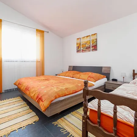 Stunning In Mulo With Wifi Apartamento Vrsi