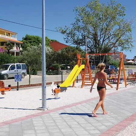 Apartment Stunning In Mulo With Wifi